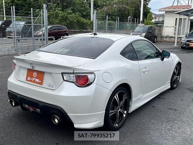 Toyota 86 2013-01 6682533-9