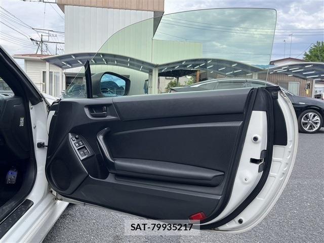 Toyota 86 2013-01 6682533-29