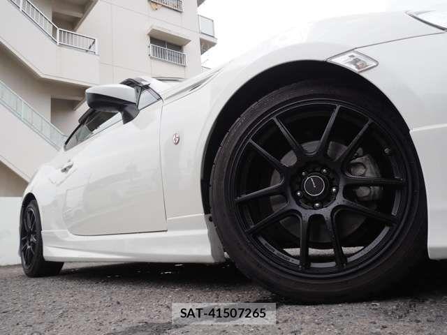 Toyota 86 2017-10 6714866-6