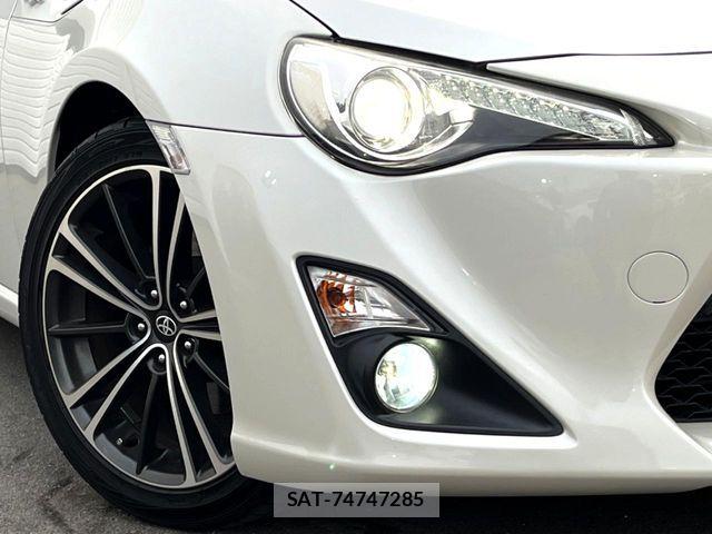 Toyota 86 2012-07 6715443-12