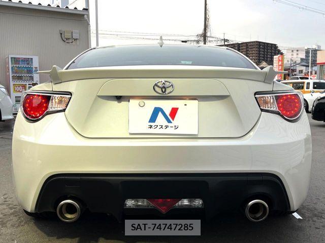 Toyota 86 2012-07 6715443-14