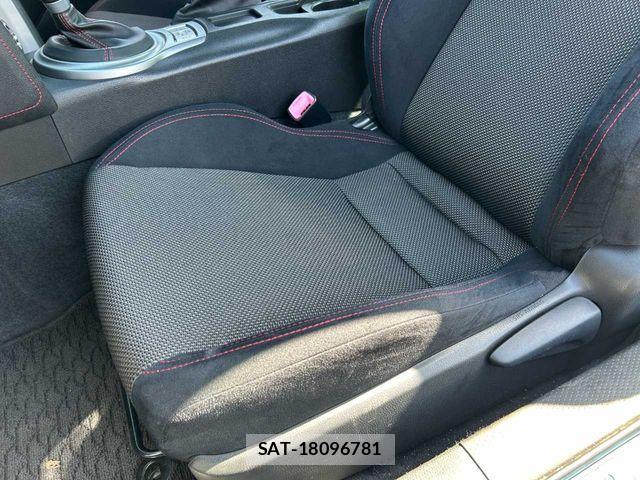 Toyota 86 2012-08 6750661-23
