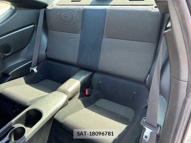 Toyota 86 2012-08 6750661-24