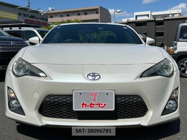 Toyota 86 2012-08 6750661-28