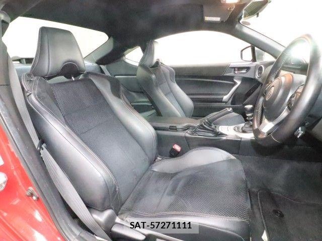 Toyota 86 2019-10 6812777-3