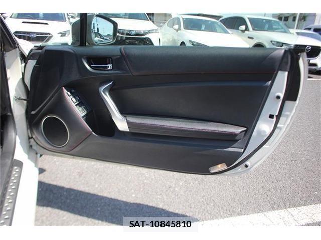 Toyota 86 2016-03 6813274-19