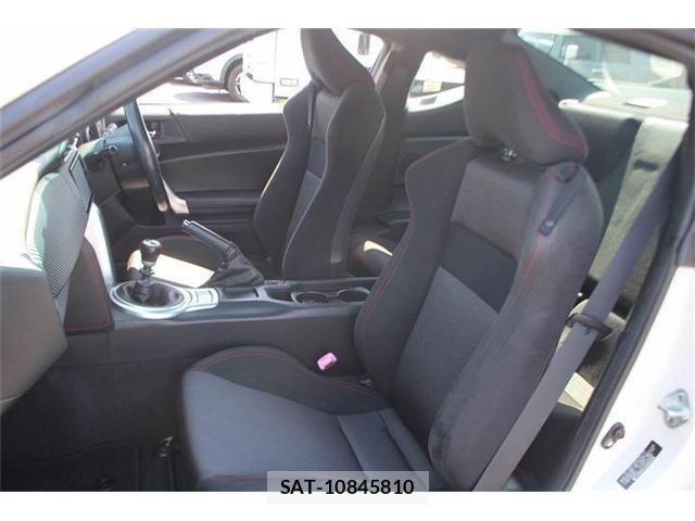 Toyota 86 2016-03 6813274-25