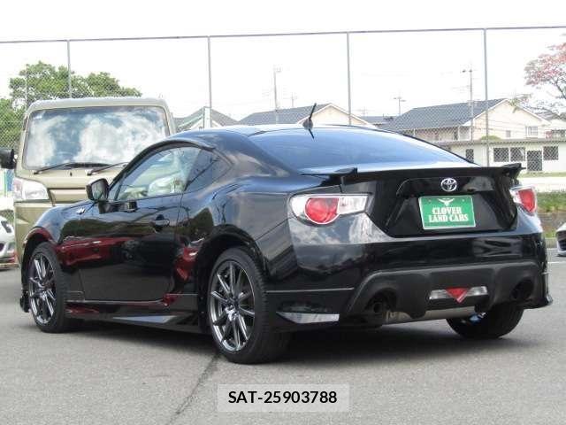 Toyota 86 2014-01 6813339-23