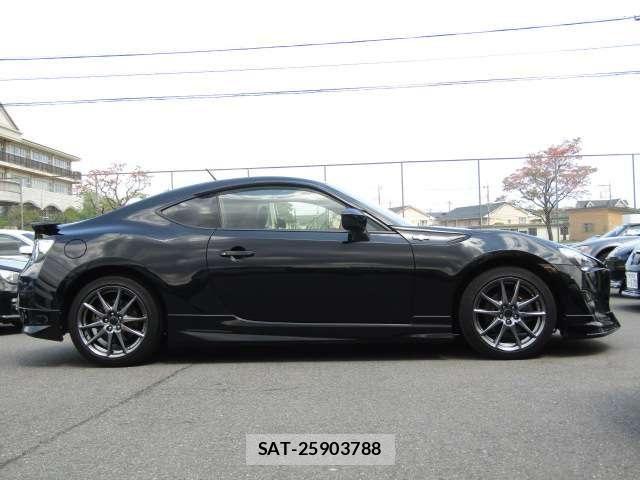 Toyota 86 2014-01 6813339-24