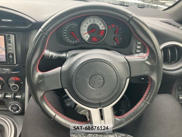 Toyota 86 2012-04 6901042-15