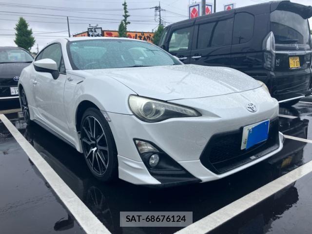 Toyota 86 2012-04 6901042-1