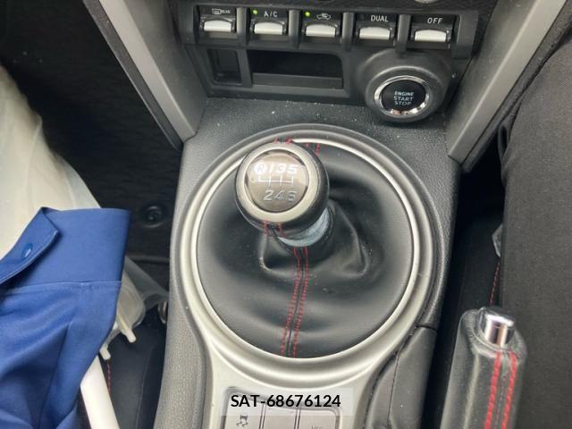 Toyota 86 2012-04 6901042-19
