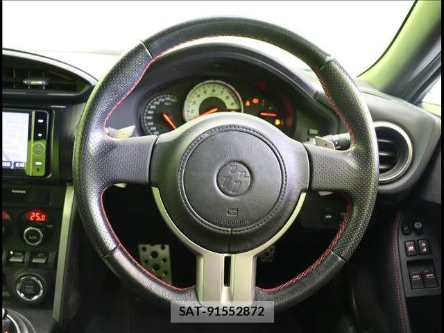 Toyota 86 2013-06 6900911-15
