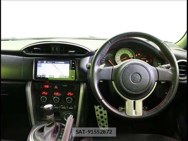 Toyota 86 2013-06 6900911-17