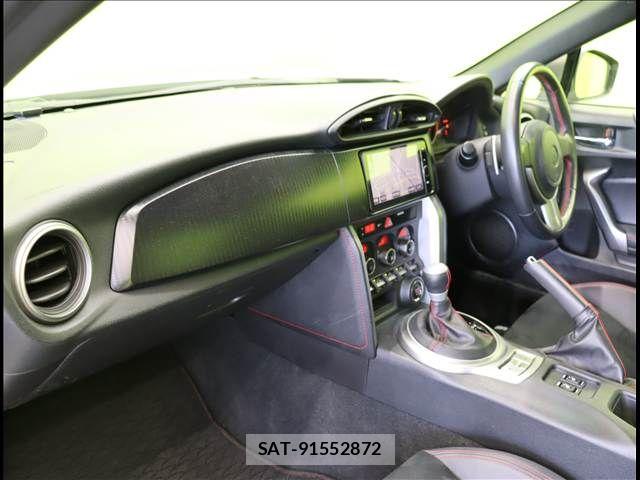 Toyota 86 2013-06 6900911-27