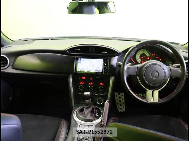 Toyota 86 2013-06 6900911-2