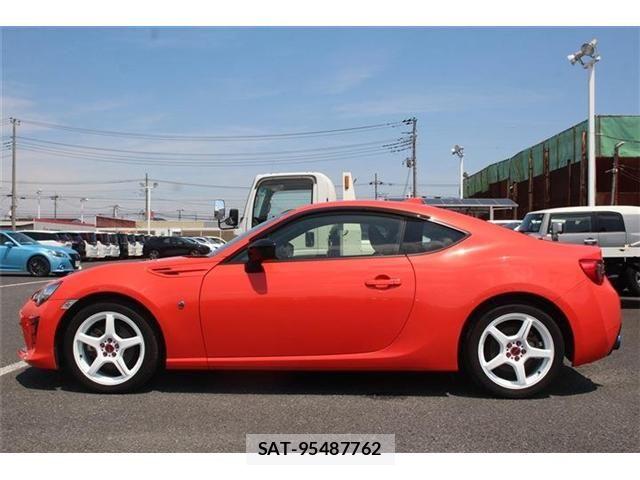 Toyota 86 2017-04 6900351-10