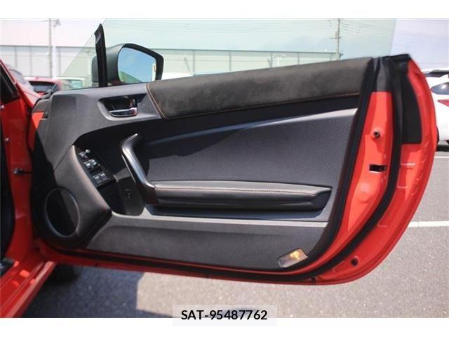 Toyota 86 2017-04 6900351-19