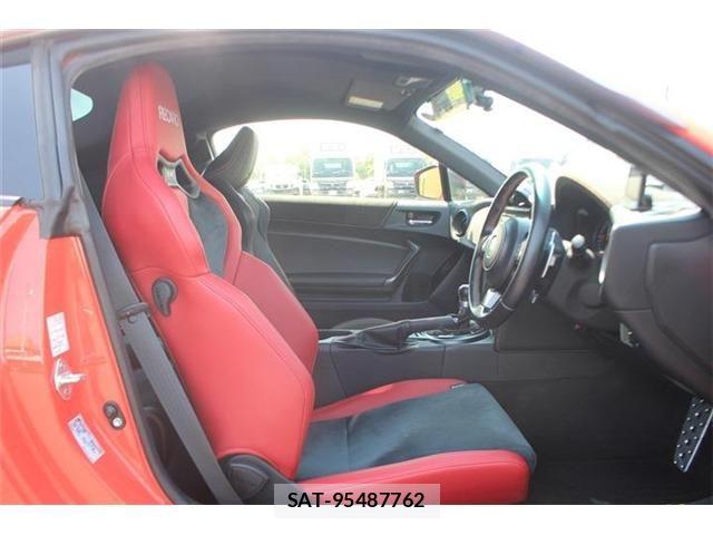 Toyota 86 2017-04 6900351-20