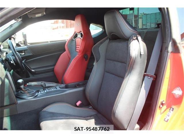 Toyota 86 2017-04 6900351-25