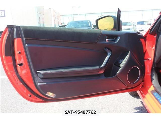 Toyota 86 2017-04 6900351-26