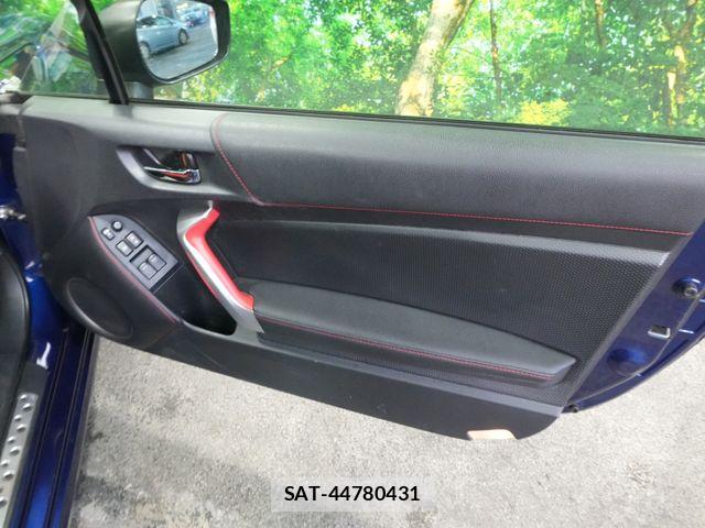 Toyota 86 2015-04 6984811-20