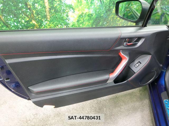 Toyota 86 2015-04 6984811-22