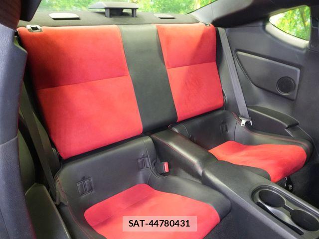 Toyota 86 2015-04 6984811-24