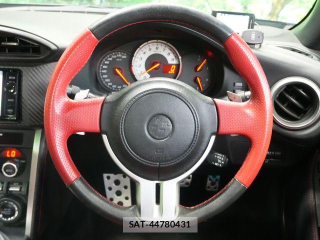 Toyota 86 2015-04 6984811-6