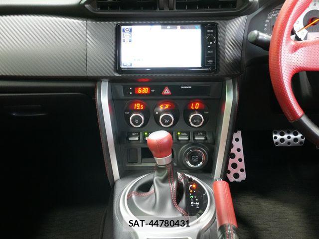 Toyota 86 2015-04 6984811-7