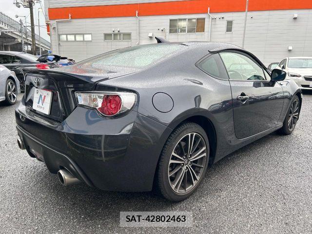Toyota 86 2013-06 7056950-16