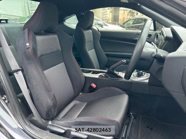 Toyota 86 2013-06 7056950-3