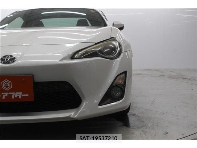 Toyota 86 2012-08 7056991-13