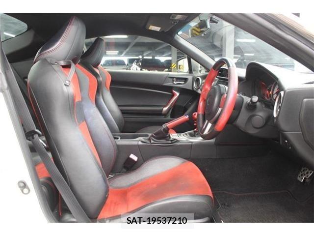 Toyota 86 2012-08 7056991-28