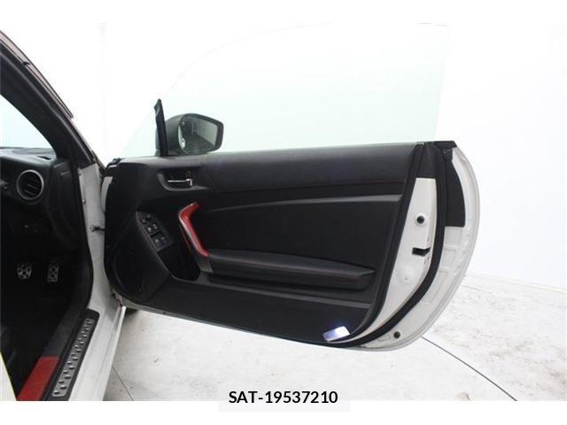 Toyota 86 2012-08 7056991-29
