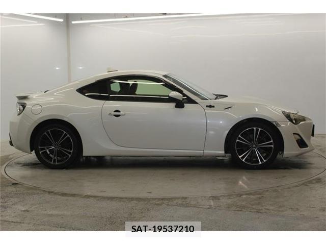 Toyota 86 2012-08 7056991-3