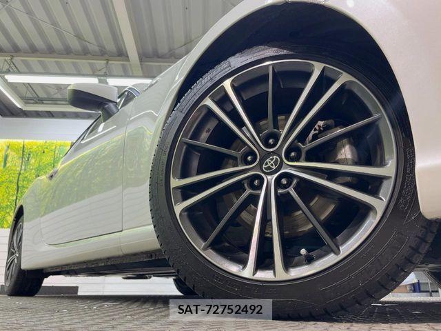 Toyota 86 2012-12 7056956-12