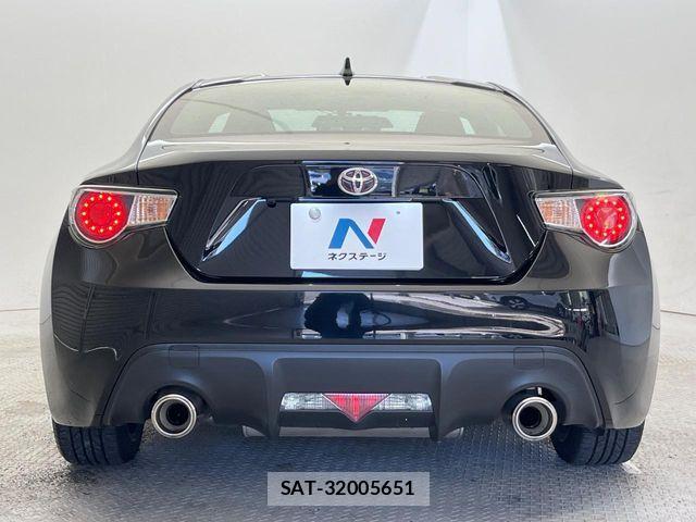 Toyota 86 2015-10 7056965-15