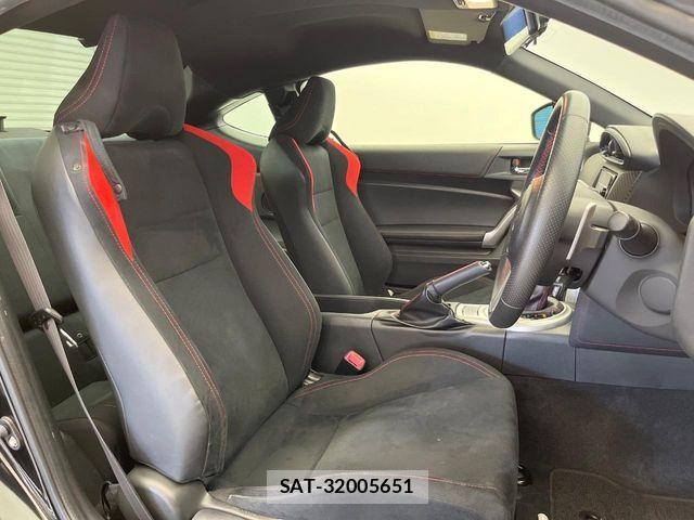 Toyota 86 2015-10 7056965-6
