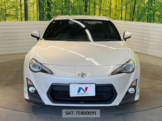 Toyota 86 2012-09 7213593-13