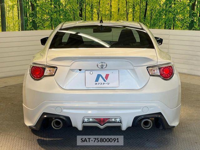 Toyota 86 2012-09 7213593-14