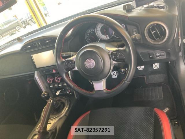 Toyota 86 2017-06 7213761-16
