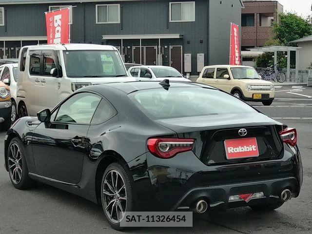 Toyota 86 2021-02 7213800-2