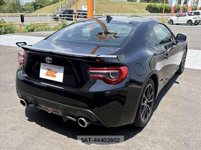 Toyota 86 2016-11 7213744-12