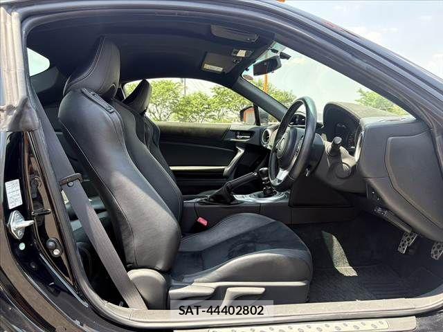 Toyota 86 2016-11 7213744-15