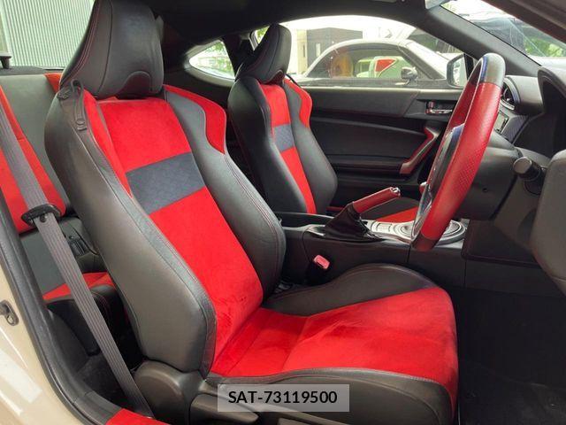 Toyota 86 2014-09 7213689-10