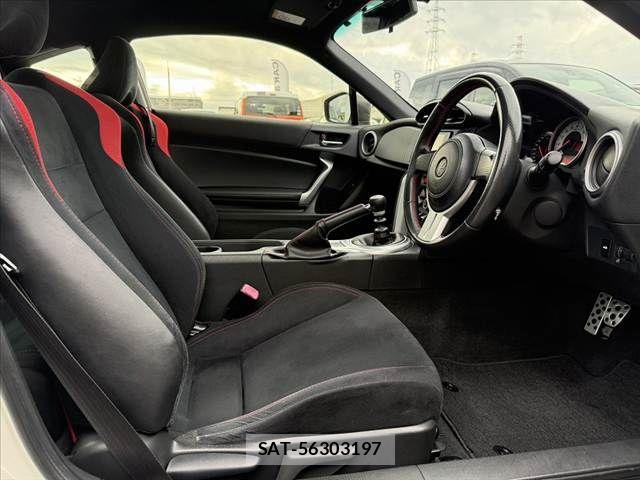 Toyota 86 2015-06 7213707-15