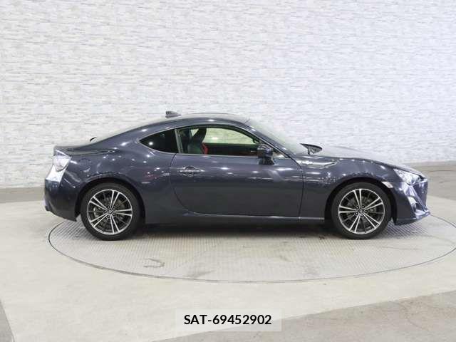 Toyota 86 2015-05 7213708-13