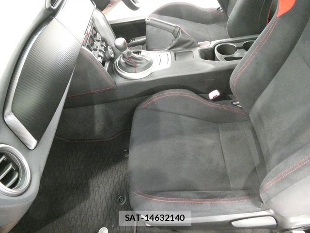 Toyota 86 2012-07 7213576-16