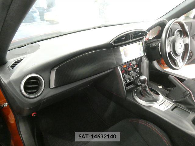 Toyota 86 2012-07 7213576-18
